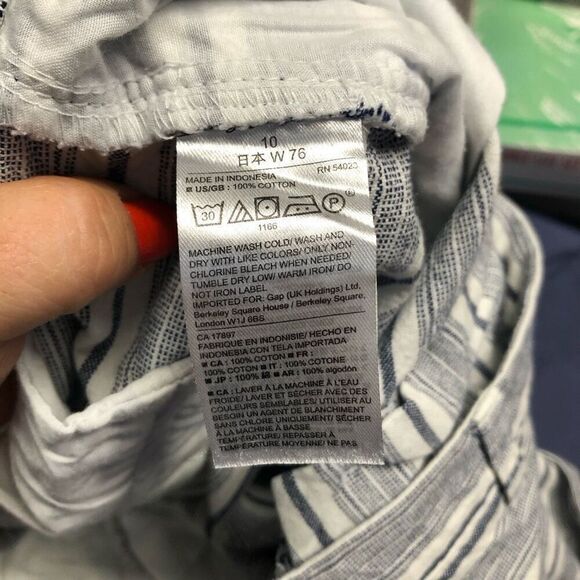 Khakis Women's Gap Shorts Size 10 Cream and Navy - Picture 4 of 5